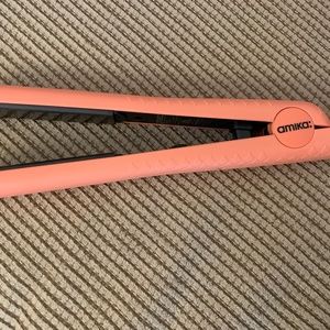 Amika Strand Perfect Ceramic Styler Straightener